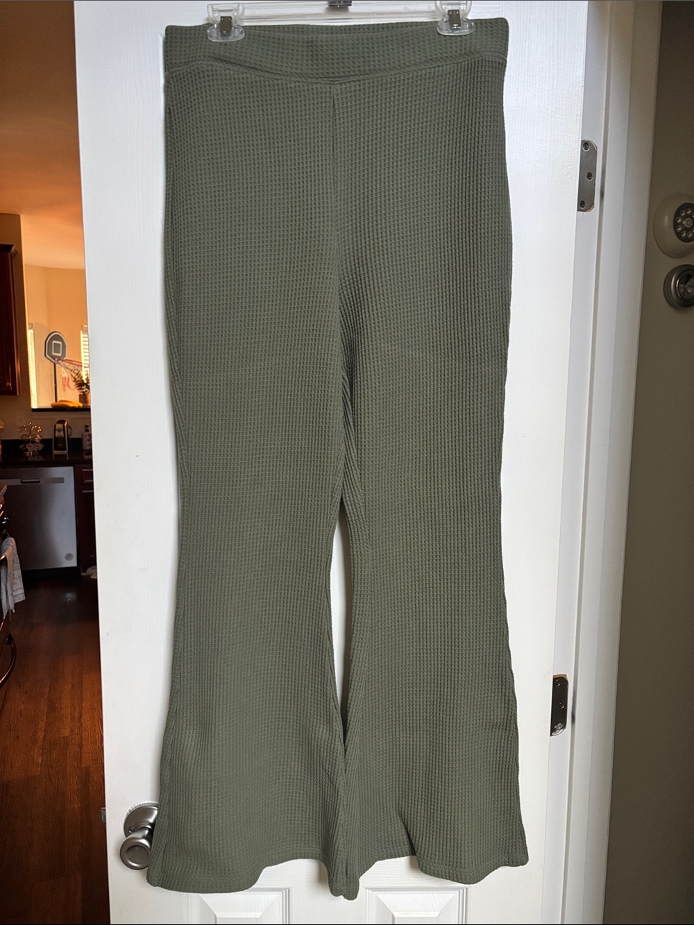 Aerie High-Waisted Olive Waffle Knit Flare Pants size Large Short